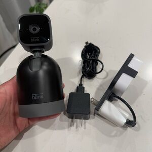 Blink Mini Pan-Tilt Camera newest model